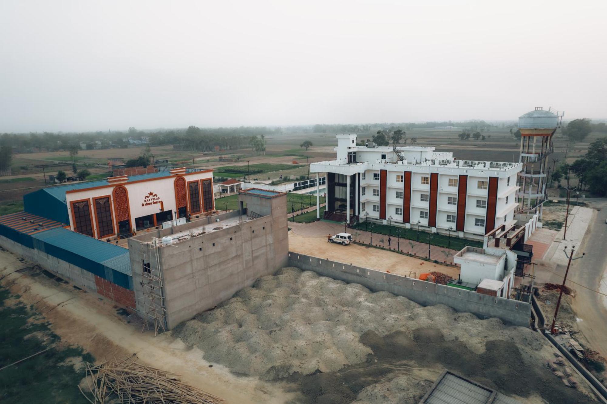 Raj Vilas Hotel & Resort Maharajganj Bagian luar foto